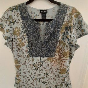 Very cute top for spring and summer!